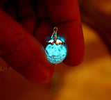 Cracked clear crystal Pendant / Glow in the Dark /