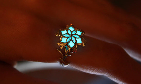 Flower Ring Glow in the Dark / Sterling Silver 925 /