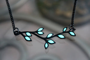 Black LEAVES Necklace / Branch necklace / GLOW in the DARK / Leaves pendant /